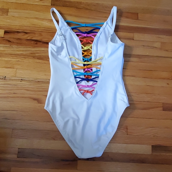 ****SOLD!****Bleu Rod Beattie swimsuit - Picture 4 of 4